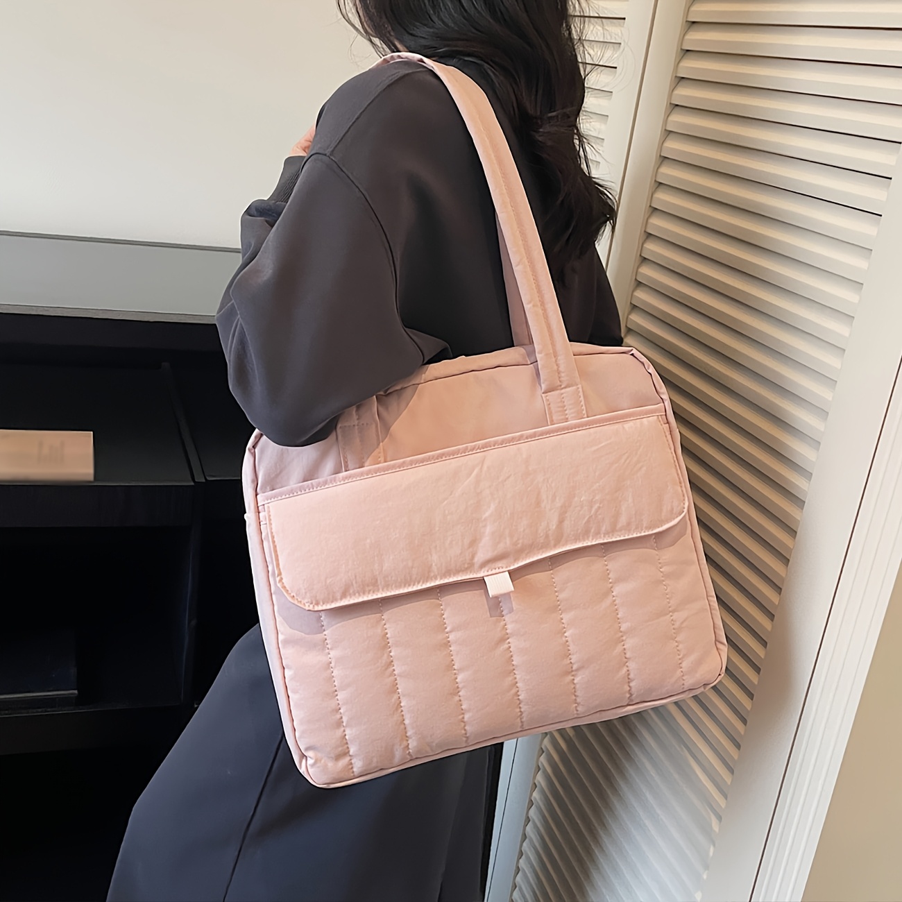 Gewatteerde laptoptas voor dames (14 inch), grote capaciteit, meerdere vakken, schoudertas voor dagelijks gebruik en werk._voghion.com