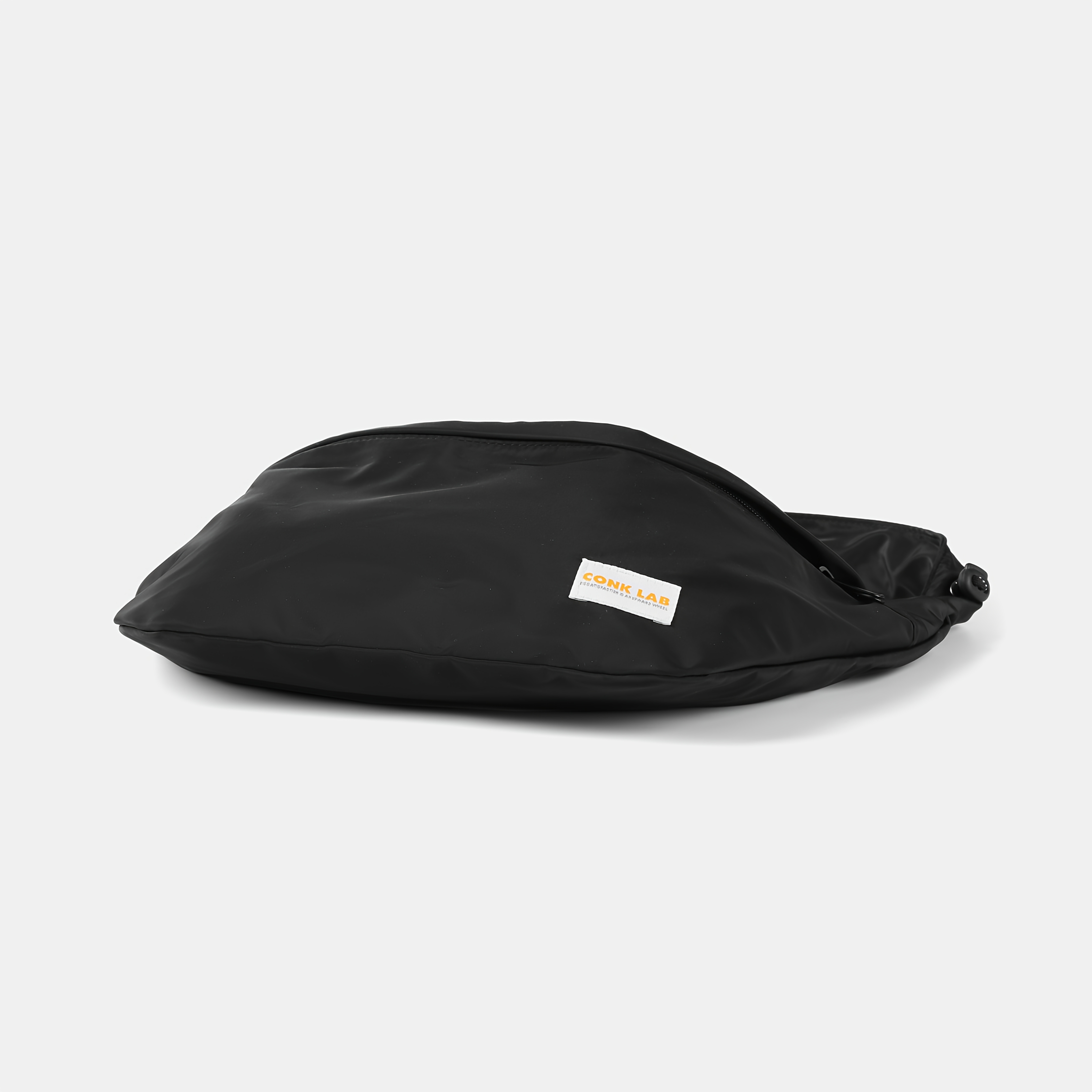 Minimalistische nylon crossbodytas in dumplingvorm, unisex, lichtgewicht, geschikt voor dagelijks gebruik en casual gebruik._voghion.com