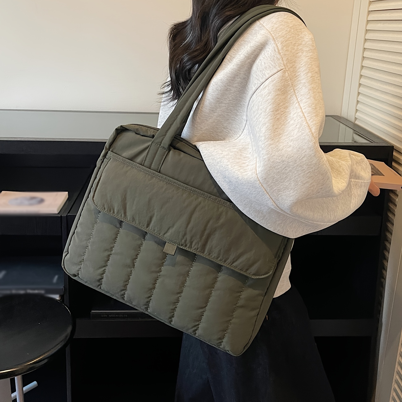 Gesteppte 14-Zoll-Laptoptasche für Damen, großes Fassungsvermögen, mehrere Fächer, ideal für den Alltag und die Arbeit, Schultertasche_voghion.com