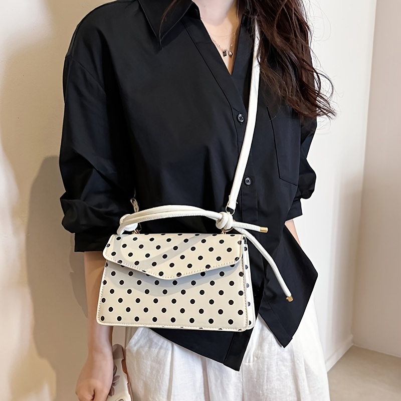 Niedliche, kleine, quadratische Damenhandtasche in Weiß und Schwarz mit weißen und schwarzen Punkten, geknotetem Henkel und abnehmbarem Schulterriemen, elegante Umhängetasche für jeden Tag._voghion.com