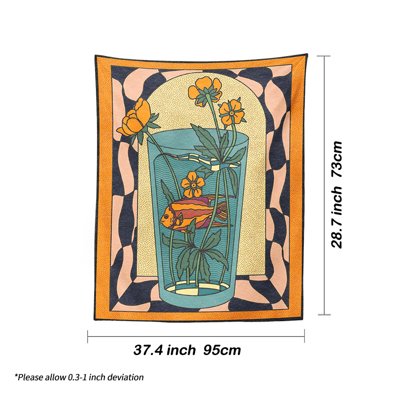 1 tapisserie murale de style vintage représentant un vase psychédélique avec des poissons rouges et des fleurs, conçue comme une fresque bohème minimaliste._voghion.com