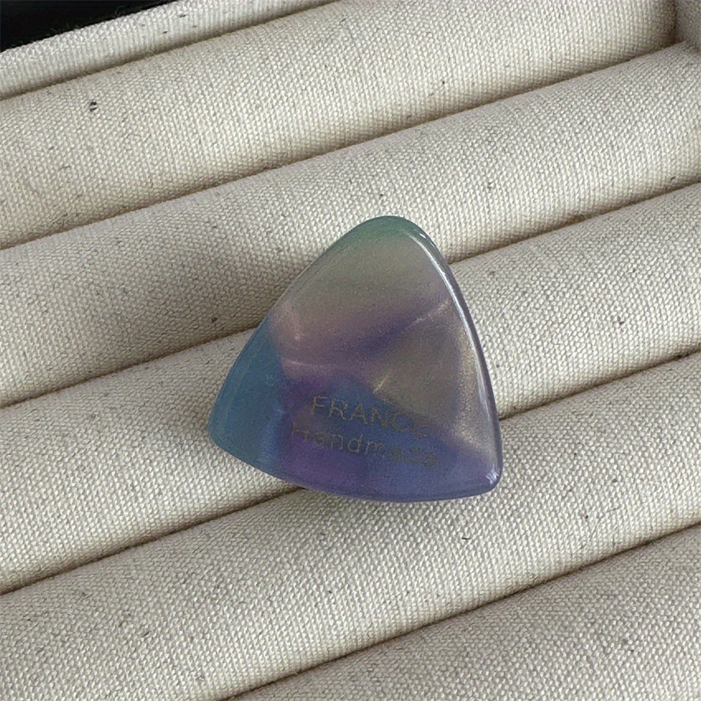 Pinza de pelo triangular acetato pequeña accesorio elegante_voghion.com