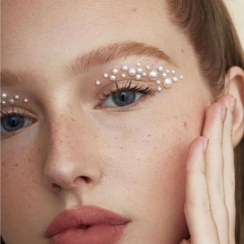 Rhinestone Eye Stickers vs. DIY Nail Art: Comparison Guide