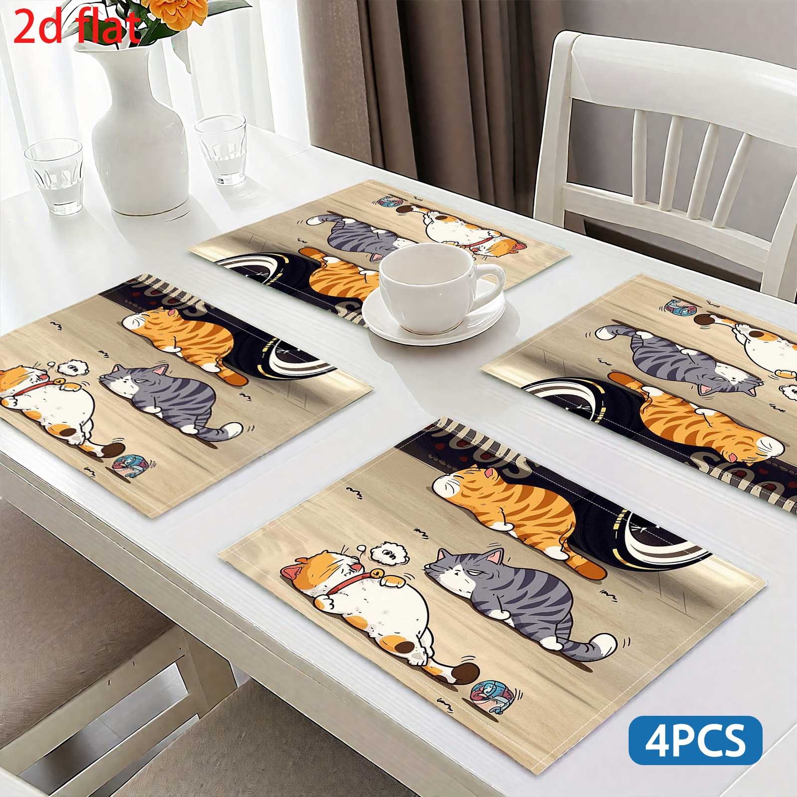 Ensemble de 4 sets de table à motifs de chats faisant la sieste, avec une route gris clair en arrière-plan, ornés de trois chats paresseux, forme douce et apaisante_voghion.com